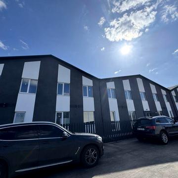 Продаж квартири з двориком