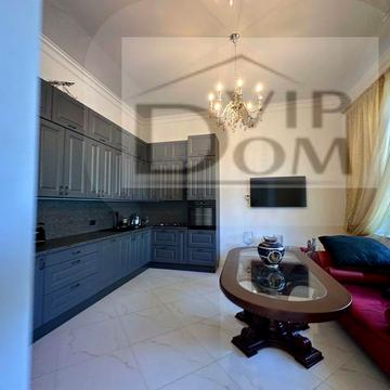 Дом возле моря. Фонтан 6 соток земли.