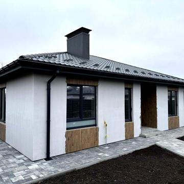 Продам Одноповерховий Цегляний Будинок. Центральні Комунікації. Є Газ!