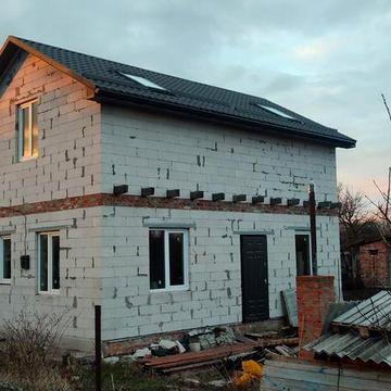 Новий будинок та робочий сад