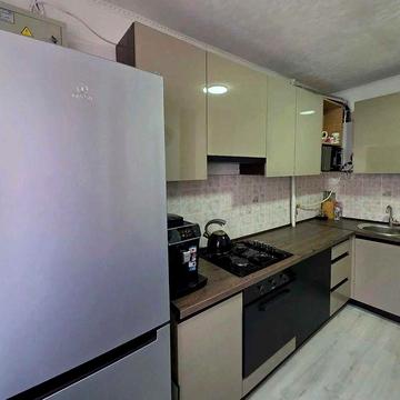 Продам 3к квартиру район 12 Кварталу Правий берег