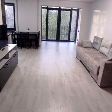 Терміново здається 2 км квартира Скальда (Комарова), ключі!