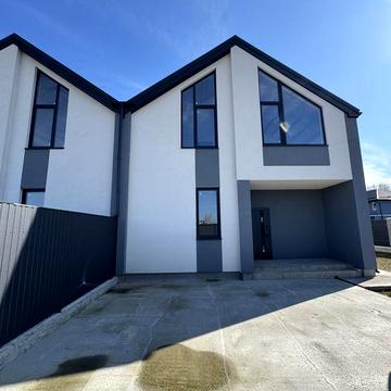 Продам двоповерховий будинок (дуплекс) 127,5 м2, поряд з лісом. С.  Білогородка. Без комісії для покупця!Можливий продаж по держ програмах