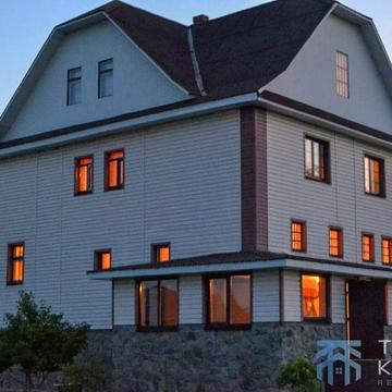 Канівський оазис біля Дніпра — будинок, де хочеться залишитись Помісячно