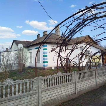 Будинок м.Узин, 8-км