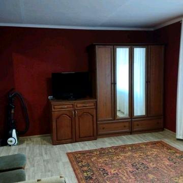 Сдам 1-2х к комн комнатную кв-ру 9000  Командировка