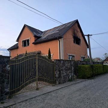 продам будинок піс ля пожежі