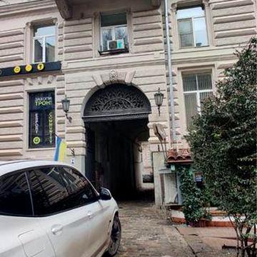 Аренда 2к квартиры у Оперного  театра / Дерибасовская