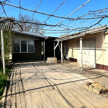 Будинок в тихому місці