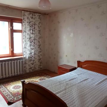 Новорічна вул., 49