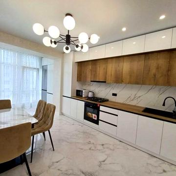 Здам в оренду двокімнатну в центрі міста Височана 18