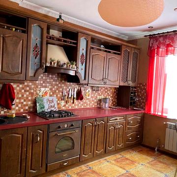 Оренда квартири таун-хаус з парковкой