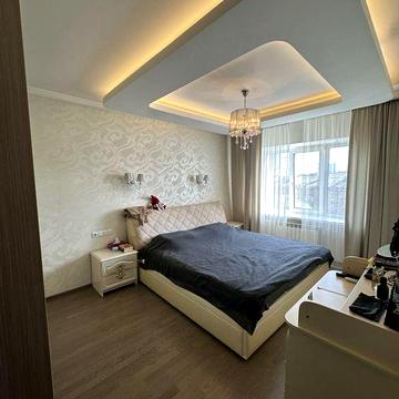 Вулиця Тарасівська, Продам 3 кімнатну квартиру в ЦЕНТРІ КИЄВА закритий двір Антоновича Васильківська поруч. Вся техніка меблі. БЕЗ КОМІСІЇ