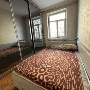 Двухкомнатная "сталинка" в центре Одессы. Є-відновлення, сертифікати - так!