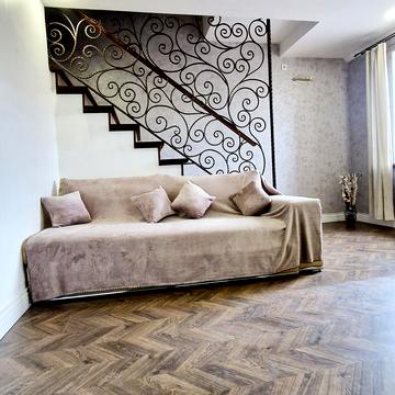 Сонячна вул., 3