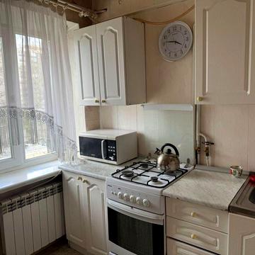 Сдам 2 х ком квартиру на Нагорке.