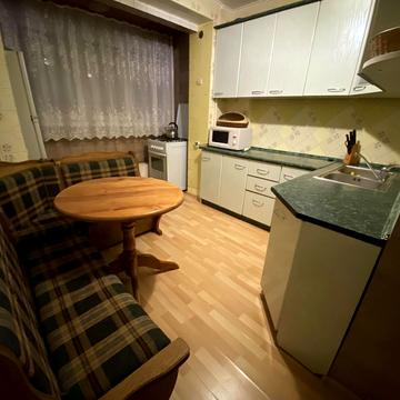 Велика Васильківська вул. (Червоноармійська), 124