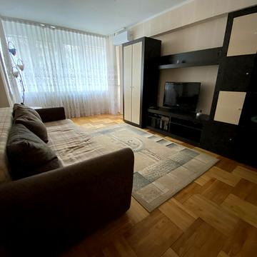 Велика Васильківська вул. (Червоноармійська), 124