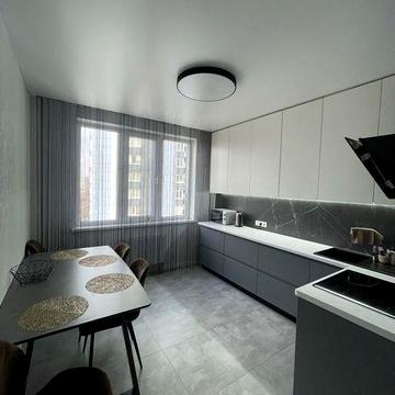 Сдам 2-комнатную квартиру в ЖК Скай Сити, Варненская, Инглези, Сити Центр