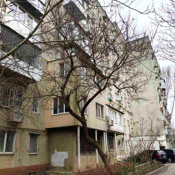 Продам квартиру на Таирова недорого, низкий этаж