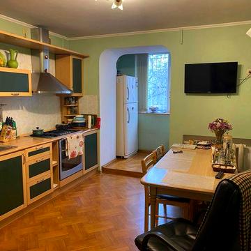 4-комнатная квартира в Аркадии ул. Посмитного, кирпичный дом