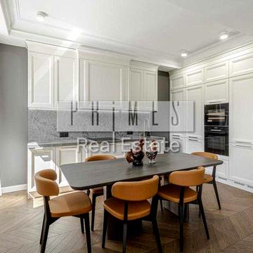 Продаж 4к квартири з ремонтом, вул. Олександра Кониського, 46/11, Центр