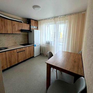 Продам 2-к квартиру (53м2) на ж/м Победа, пр. Героев