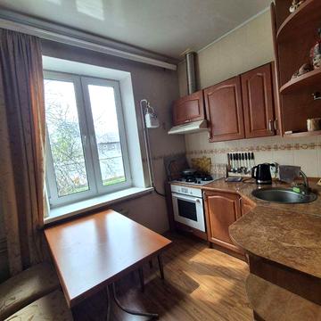 Сдам длительное 3-комнатную Центр Запорожья