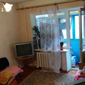 Однокімнатна у центрі вул. Камяногірськая, 14 від власника