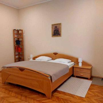 Пів будинку! 2к загальна 80м2 вул. Ярослава Мудрого 16 Центр