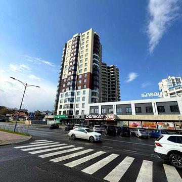 Митниця , ЦЕНТР,  1 к   48м2        14 /17 к ,   ж/к Сержанта Жужоми 1