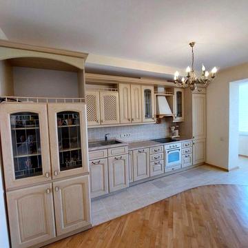 здам чудову квартиру біля Русанівської протоки