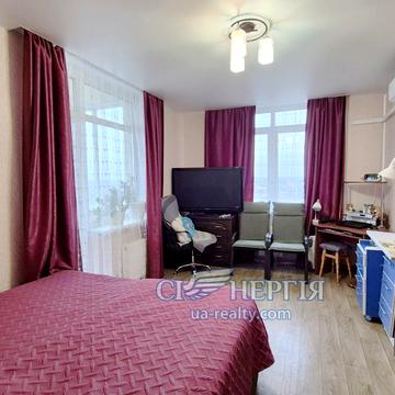 Привокзальна вул., 2-В/4