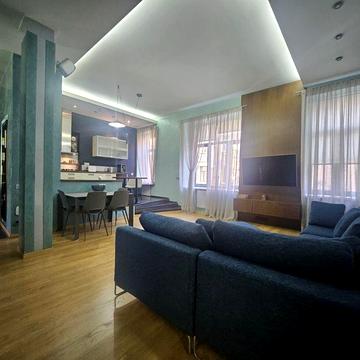 Оренда просторої сталінки Центр, театр Шевченко