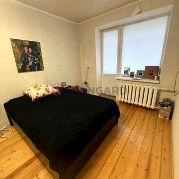 Продається двухкімнатна квартира у центрі міста біля Алеї слави