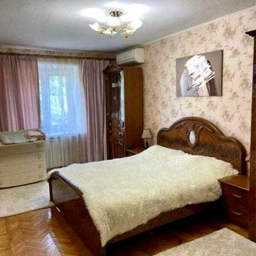 Продам 3х комн кв 2/5  Харьков, Новые Дома Стадионный пр-д