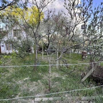 Дачний будинок Ловачка