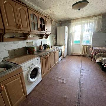 Продаж 4-х кімнатної квартир район Білокоровицьке шосе