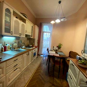 Оренда 2-во рівневої квартири по вул. Здоров"я