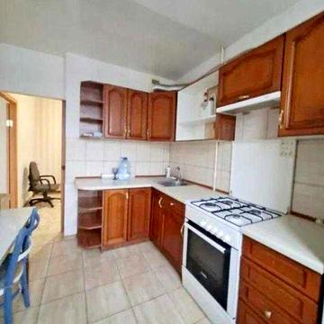 Продам 3 к квартиру в гарному стані у 9-ти поверхові на 2 етажі. Холодногірському району