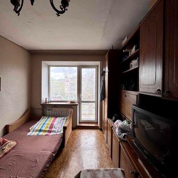 Продам 1 к. квартиру на Юго Западном массиве на среднем этаже