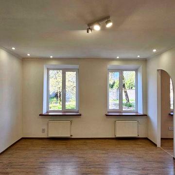 1-кімнатна квартира з автономним опаленням в районі Олени Теліги біля військового госпіталя. Власник.