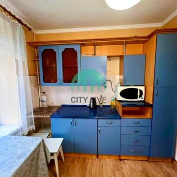 Володимира Манюха вул., 4