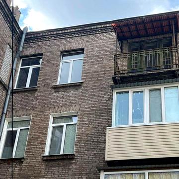 Продам 4 кімнатну сталінку Пушкіна/Леваневского