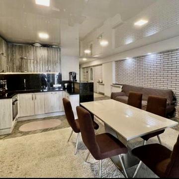 Продаж 3к квартири 100 кв. м на вул. Замостянська 34А ЖК Варшавський