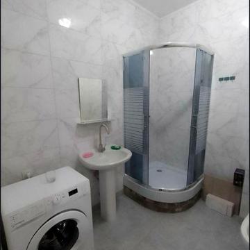 Здається 2 кімнатна квартира  Казбет