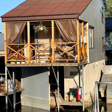 Будинок на причалі