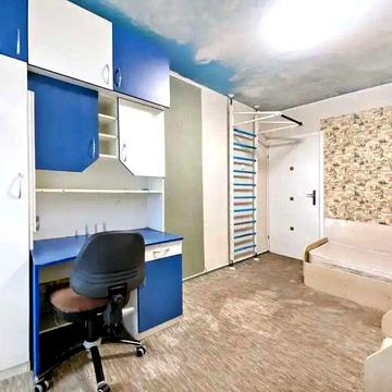 Продам 2к кв, Капитальный ремонт. пр.Героев, Победа