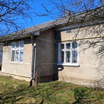 Продається житловий будинок у с. Пісок, Яворівський район