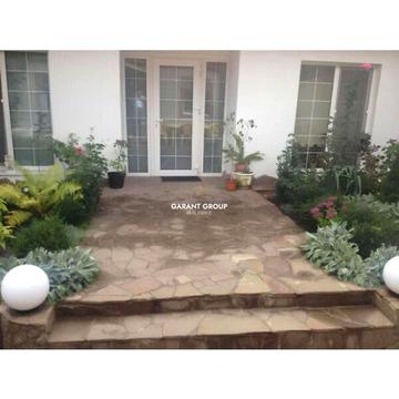 Продаж 3к Дім Сергія Ядова вулиця